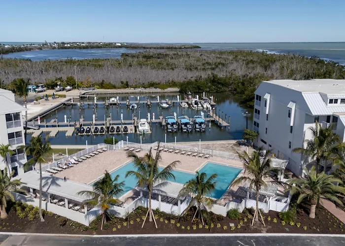 Bayside Villa 4208