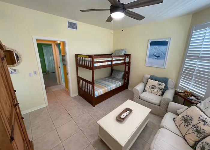 Twin Dolphins Pool, Docks, Elevator, Golf Cart